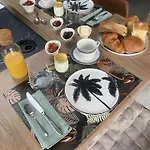 Des Tours 2 Bed & Breakfast